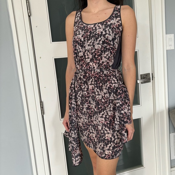 Club Monaco Dress👗💜 - Picture 7 of 7